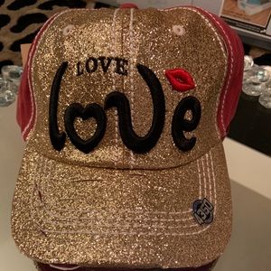Love glitter gold cap